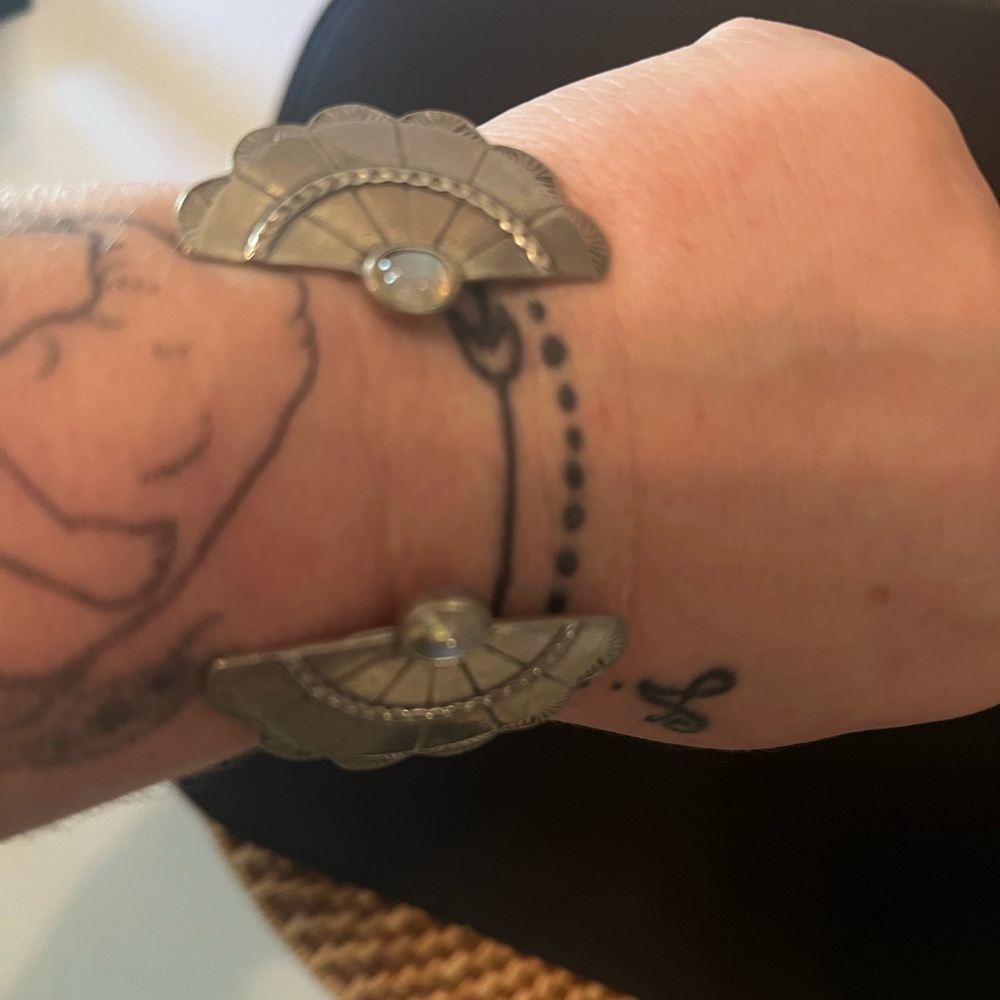 Western Split Concha Open Cuff - image 7